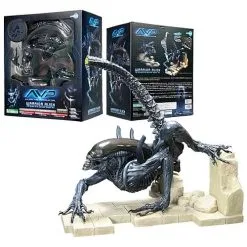 Kotobukiya Alien Vs. Predator - Warrior Alien Model Kit